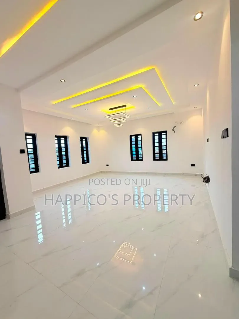 3bdrm Apartment in Ifako-Gbagada for sale