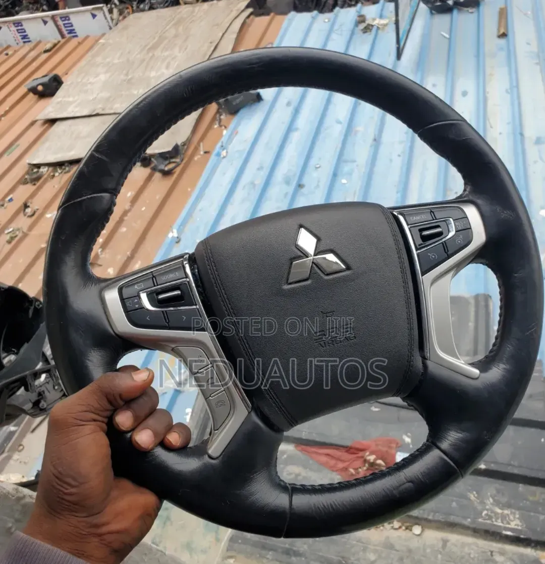 Steering Wheel Mitsubishi Pajero 2024