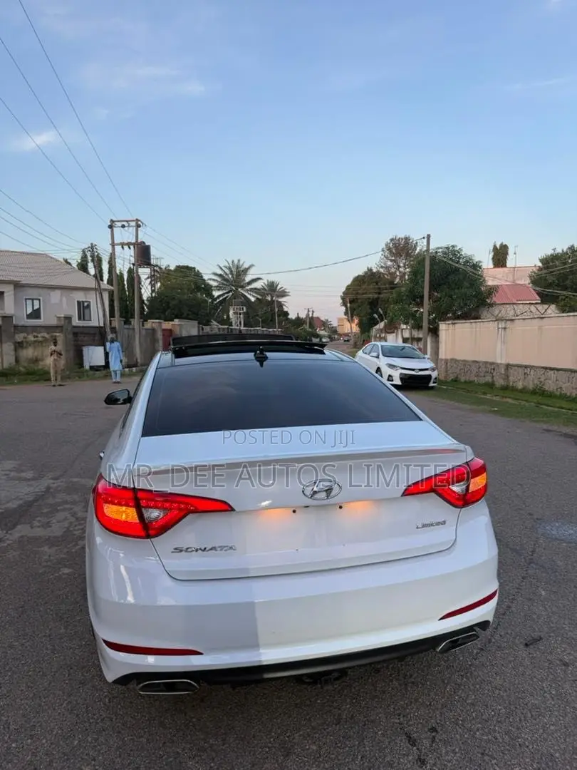 Hyundai Sonata Limited Sedan FWD (2.4L 4cyl 6A) 2016 White