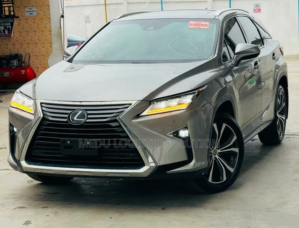 Lexus RX 350 FWD 2017 Gold