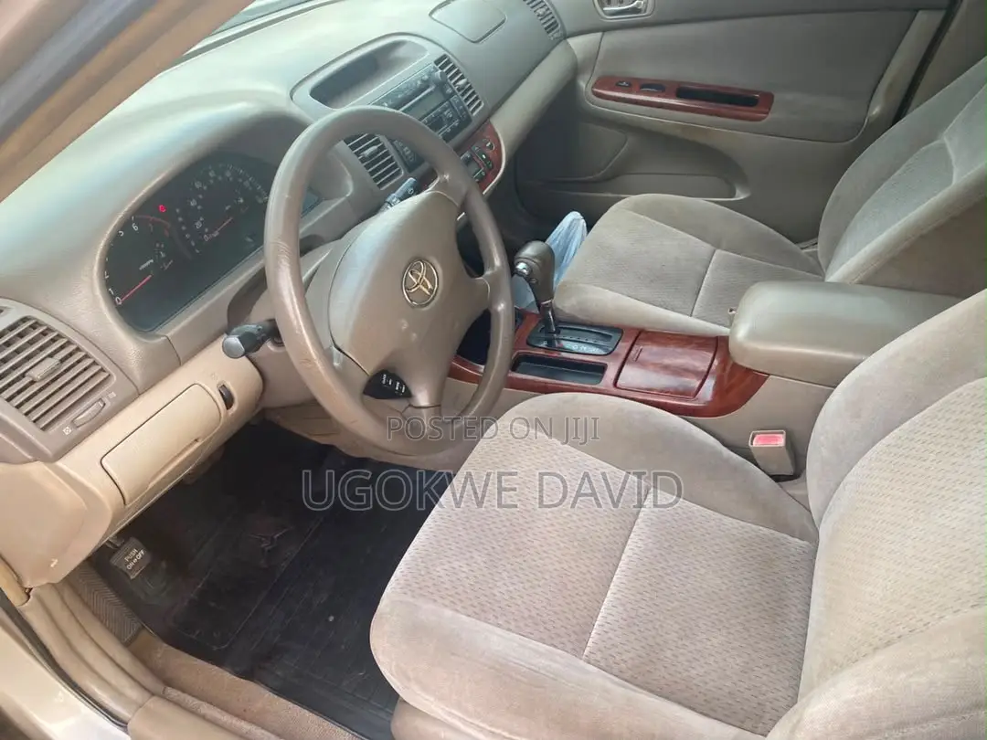 Toyota Camry 2006 Gold