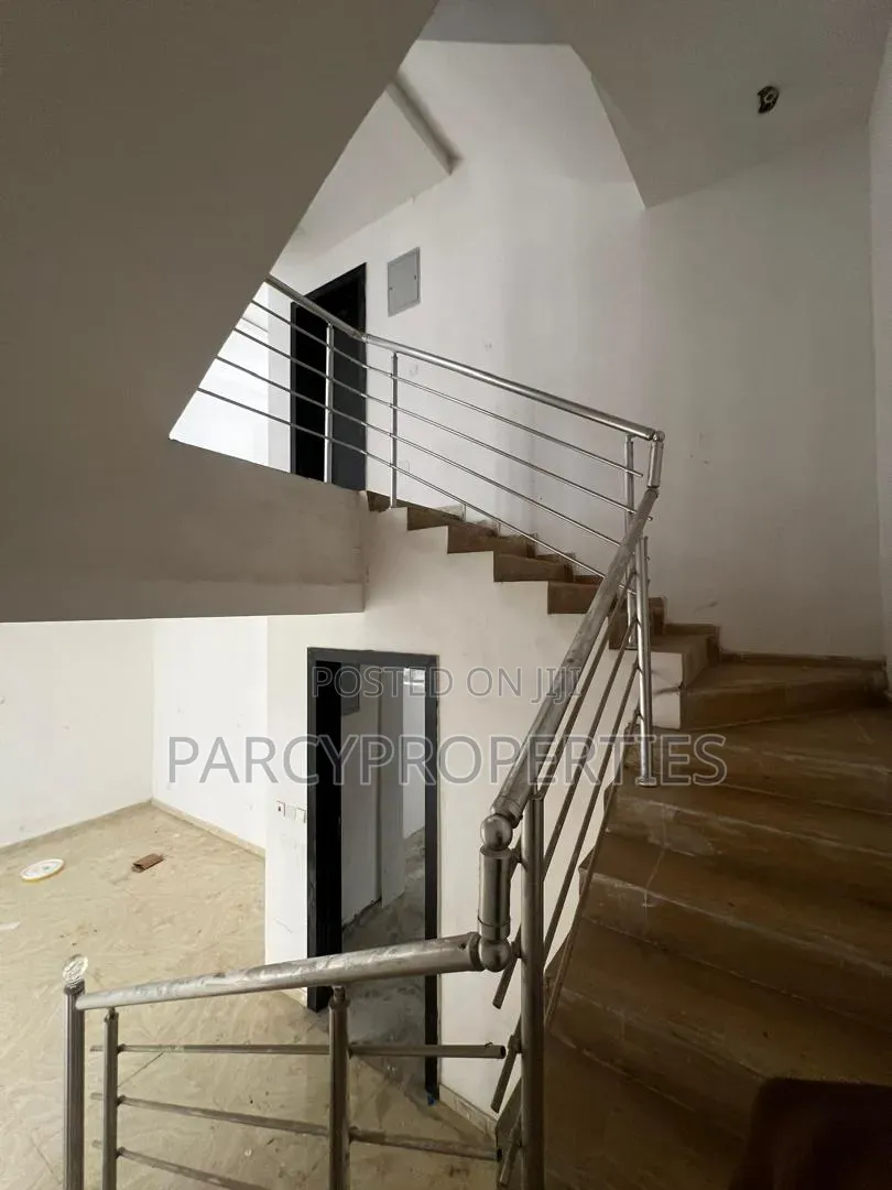 4bdrm Duplex in Coopeast Estate, Lekki Phase 1 for rent
