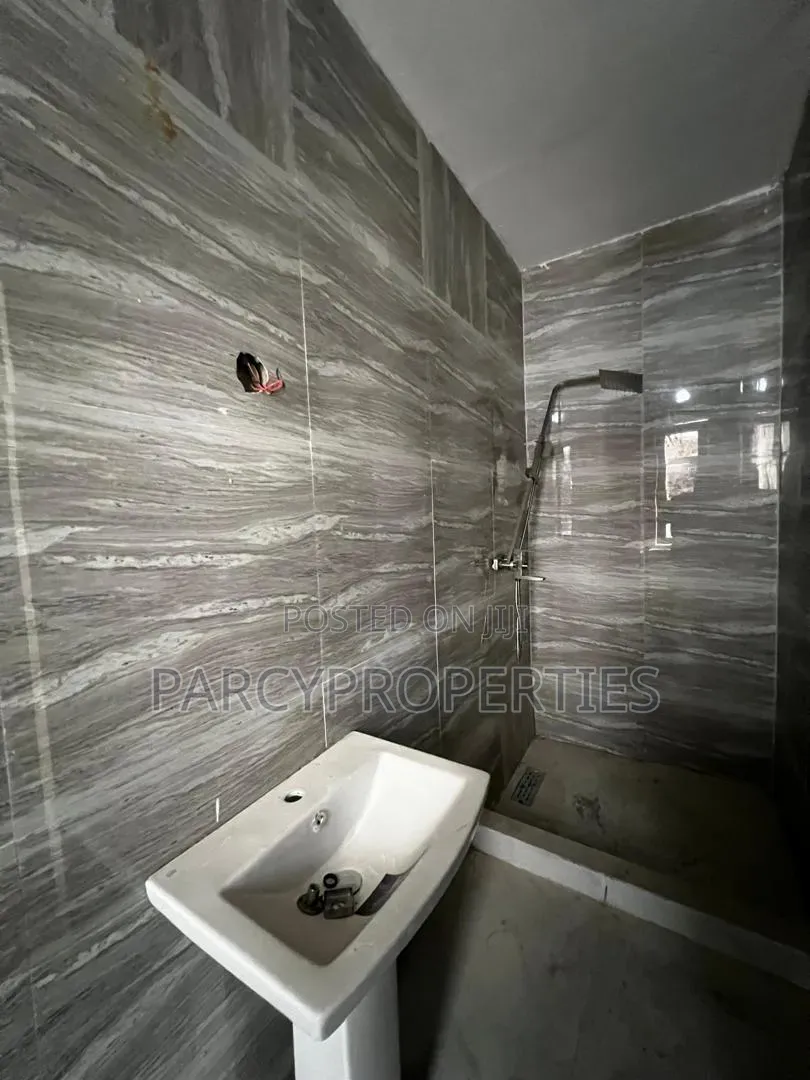 4bdrm Duplex in Coopeast Estate, Lekki Phase 1 for rent