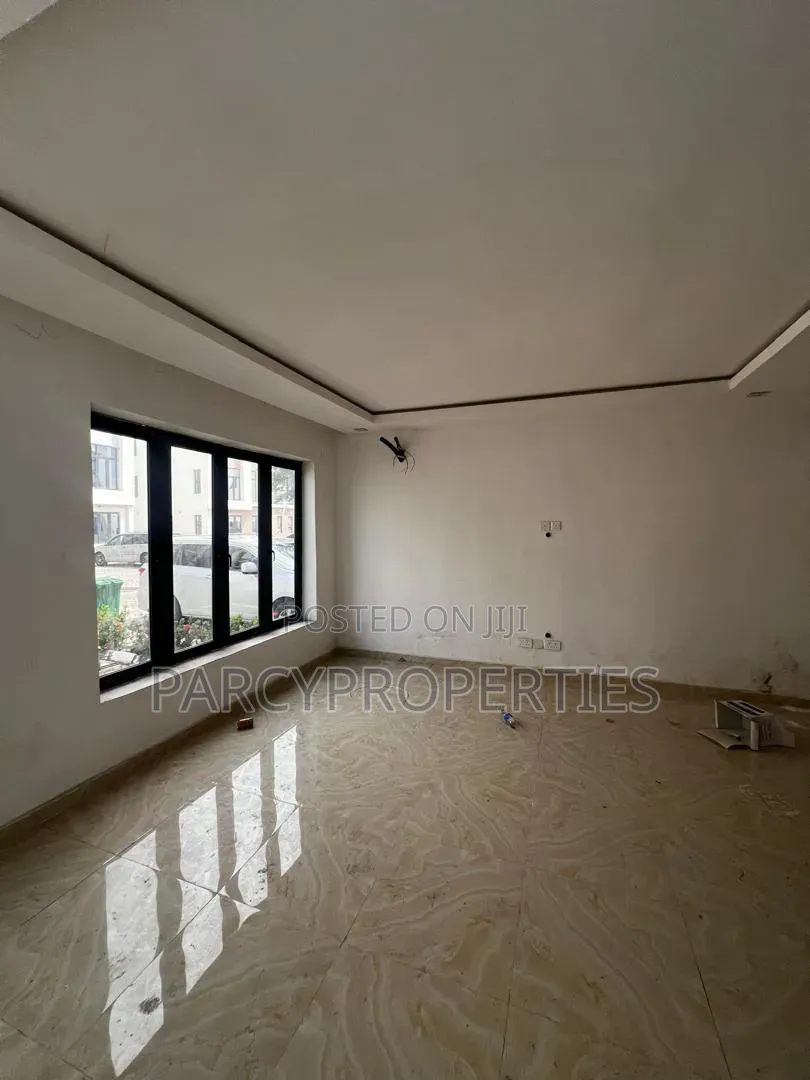 4bdrm Duplex in Coopeast Estate, Lekki Phase 1 for rent
