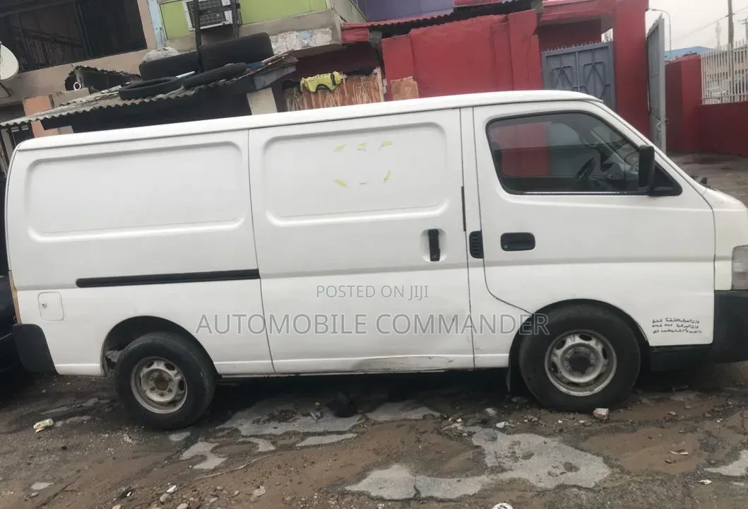 Nissan Caravan (Urvan) 2006 White