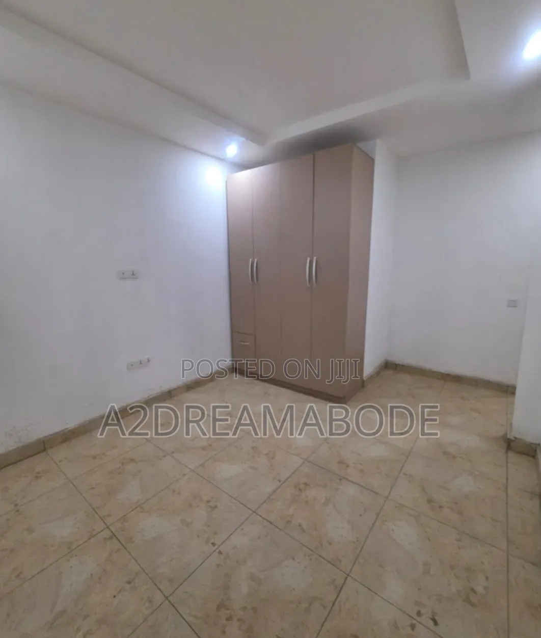 3bdrm Apartment in Ikeja, Mobolaji Bank Anthony Way for rent