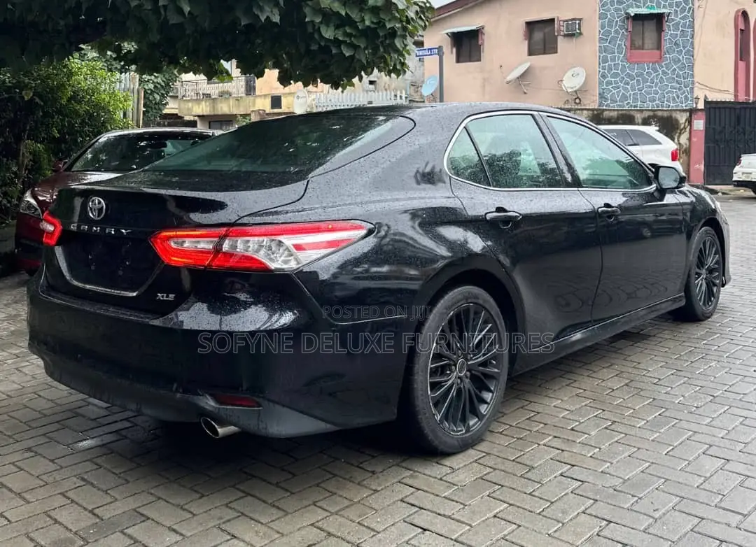 Toyota Camry 2018 Black