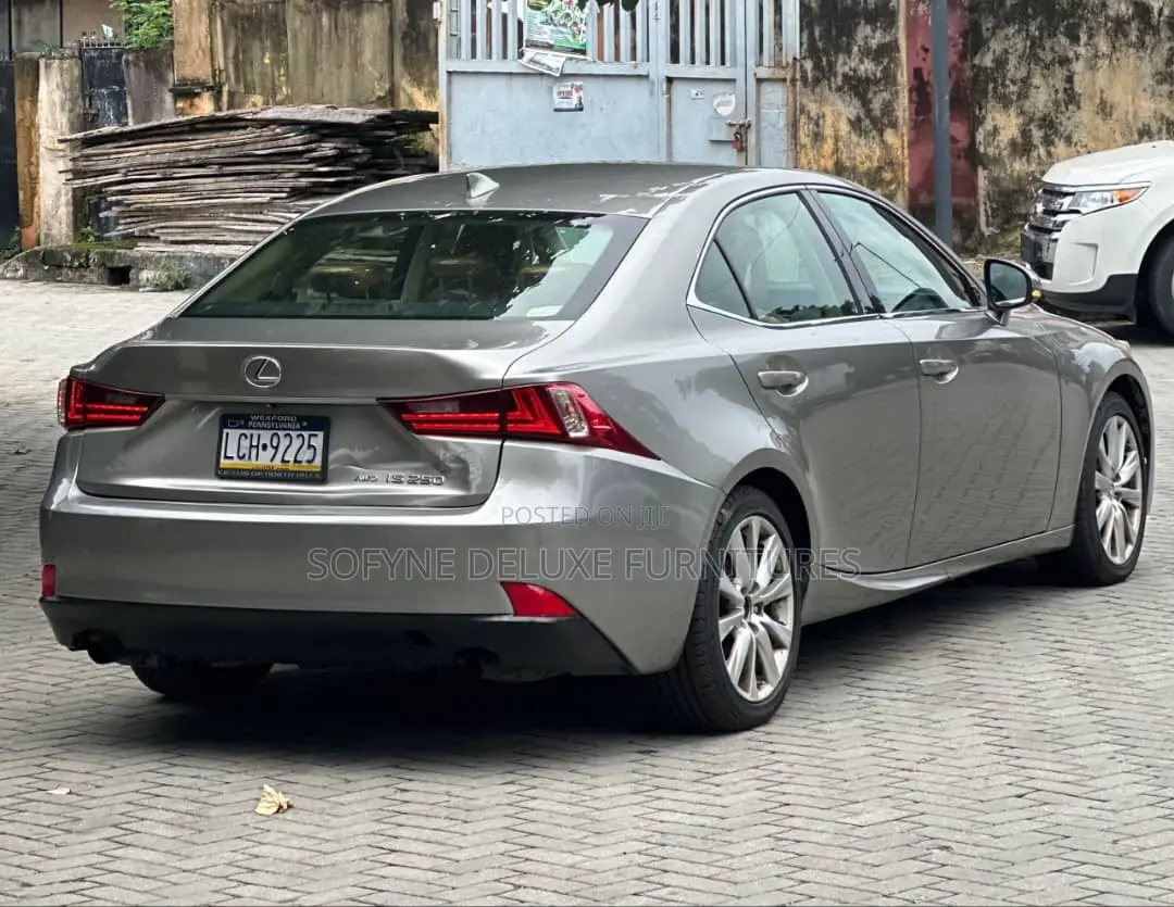 Lexus IS 2015 Gray