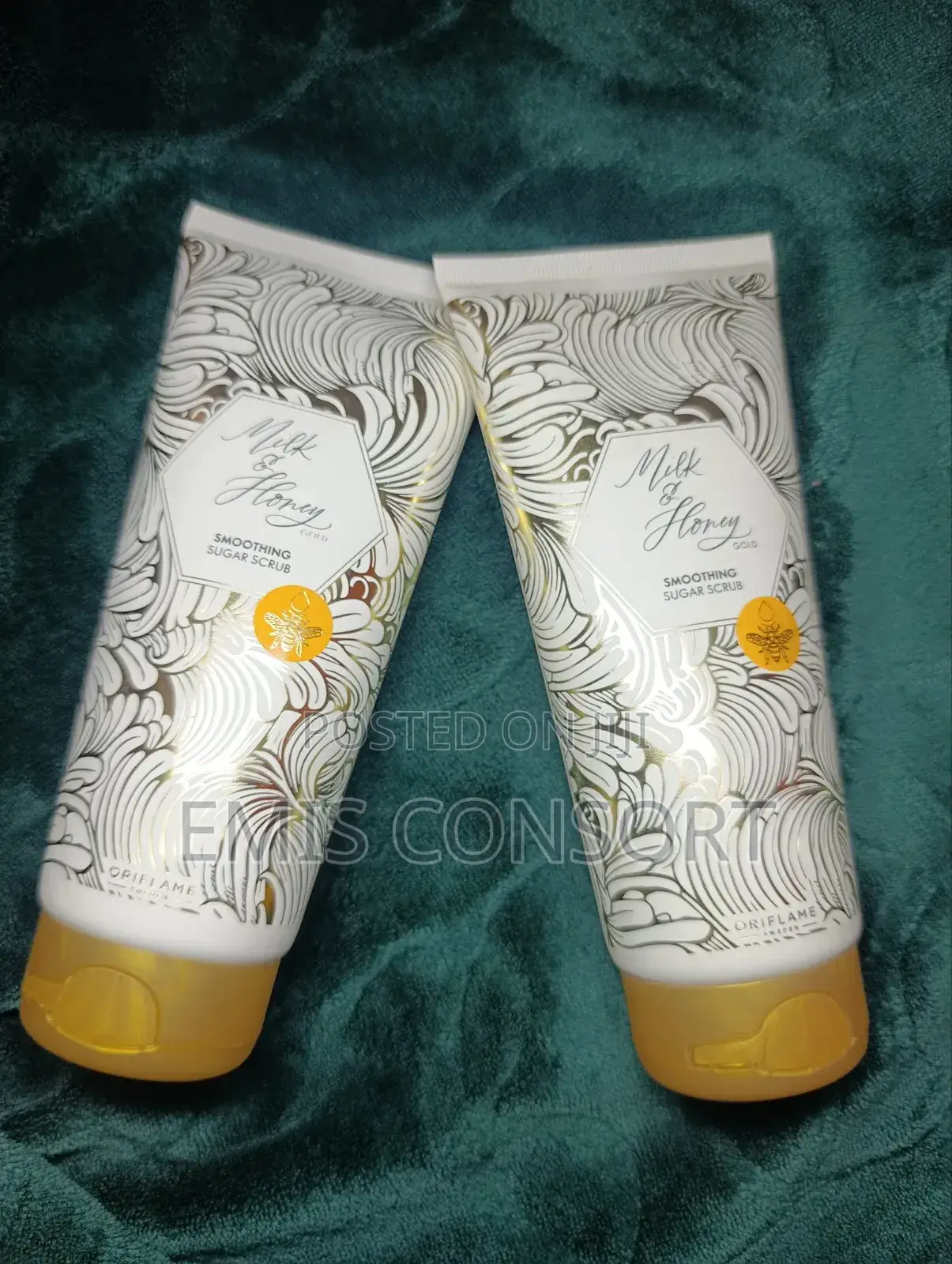 Milk and Honey Gold Body Scrub  (2)