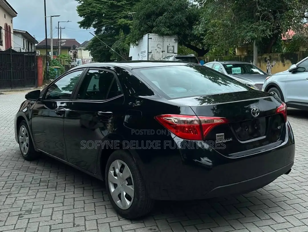 Toyota Corolla 2018 Black