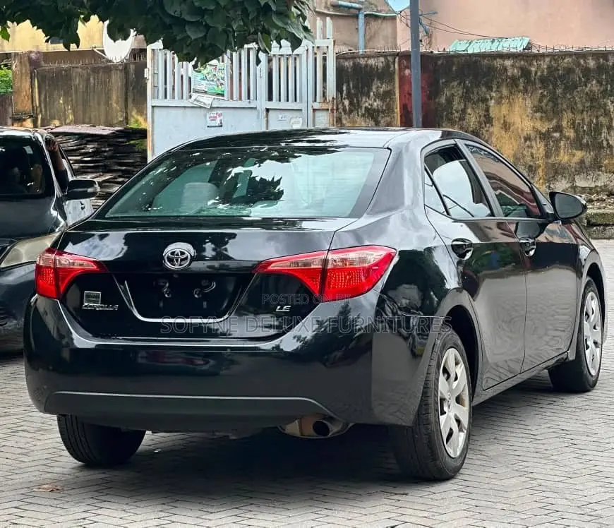 Toyota Corolla 2018 Black