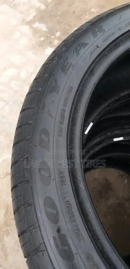 Original Goodyear Eagle Sport All Season RunOnFlat Tyre-255/45r20 105V