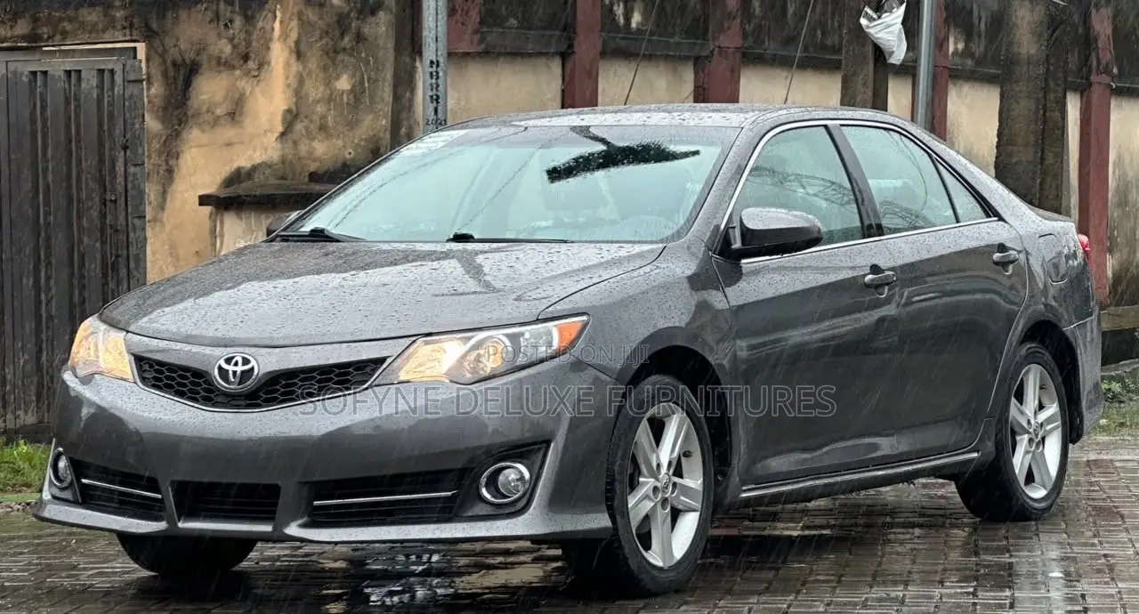 Toyota Camry 2014 Gray