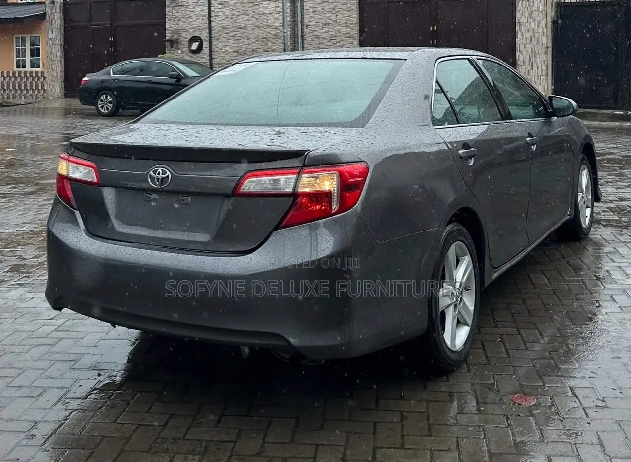 Toyota Camry 2014 Gray