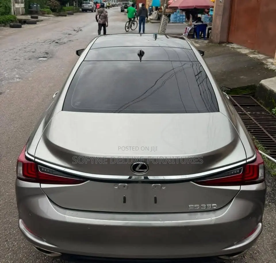 Lexus ES 2019 Silver