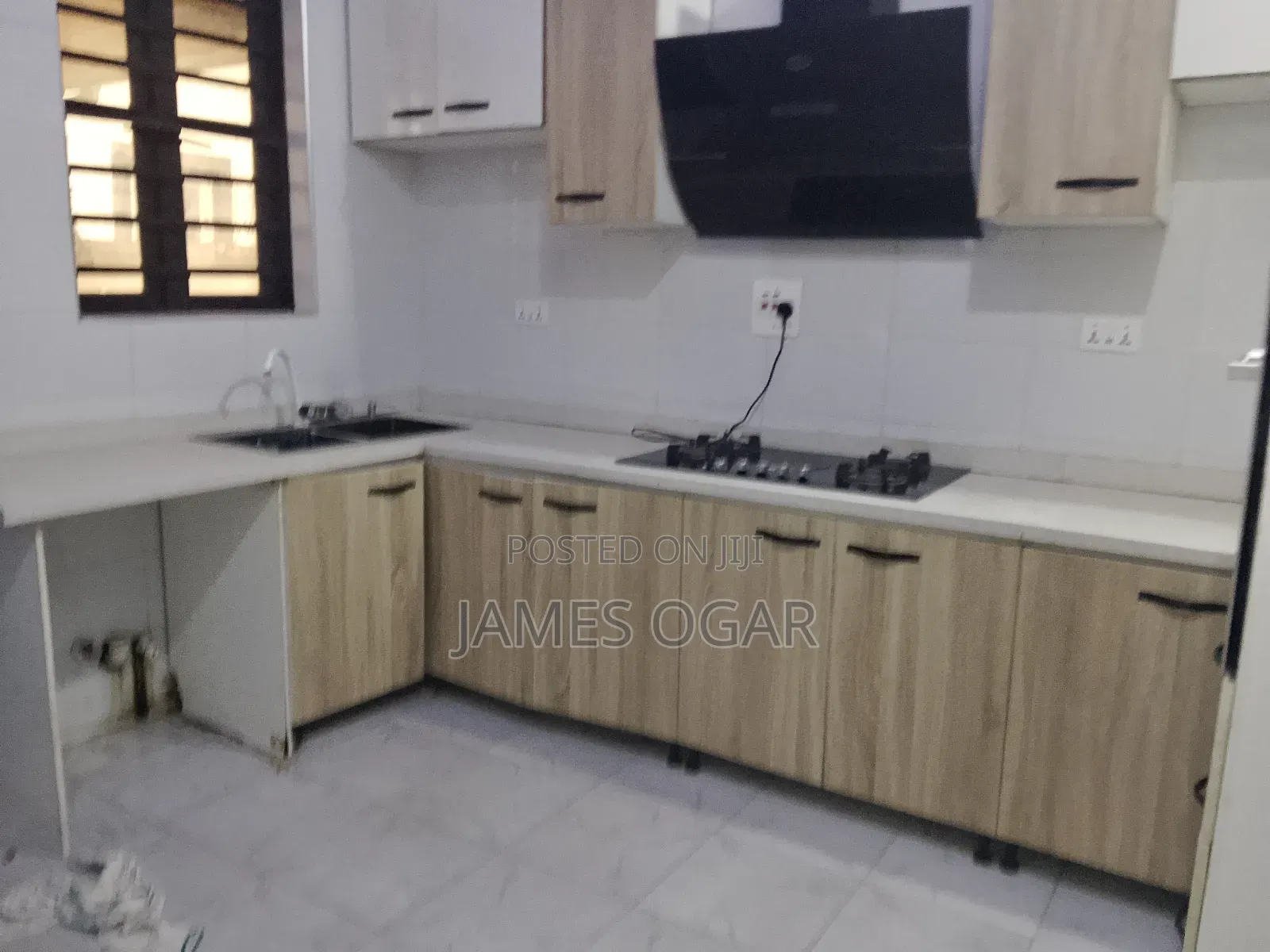 4bdrm Townhouse / Terrace in Ikota Gra for rent