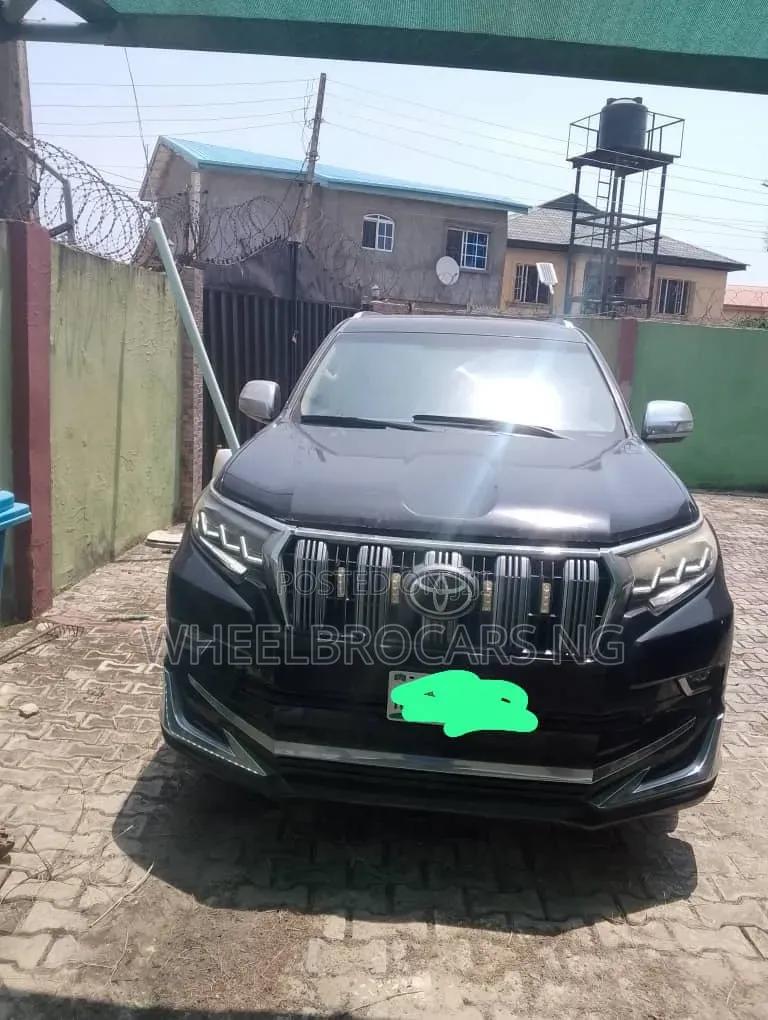 Toyota Land Cruiser Prado 2016 Black