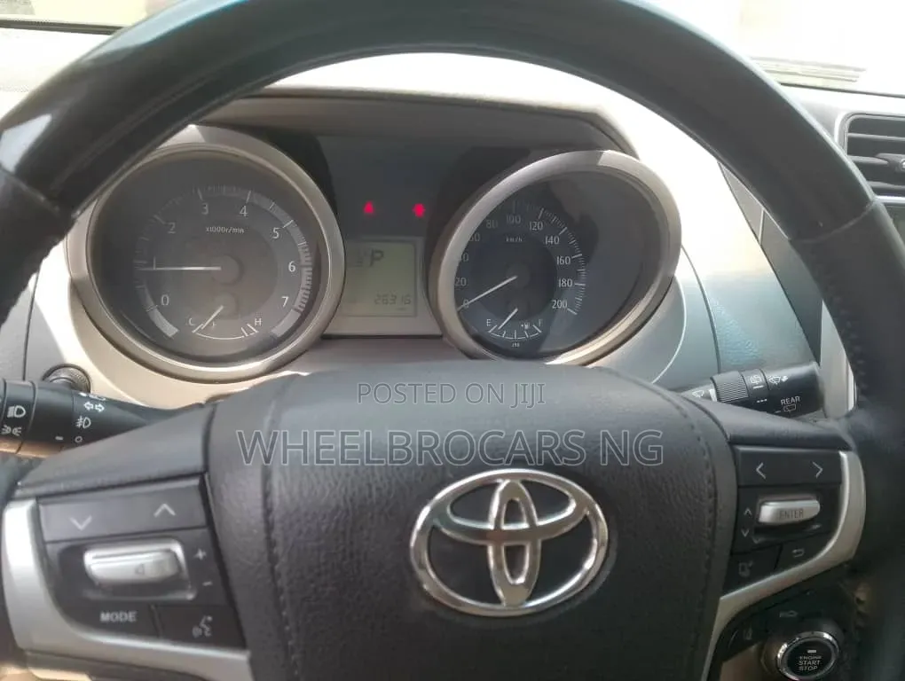 Toyota Land Cruiser Prado 2016 Black