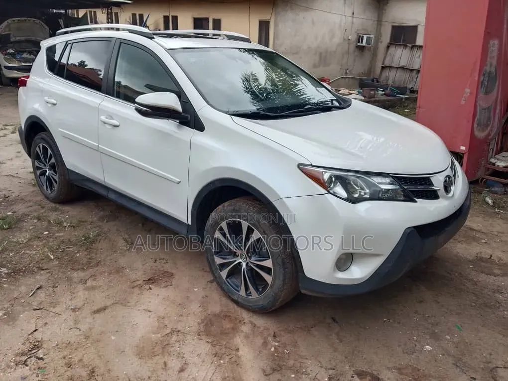 Toyota RAV4 2015 White