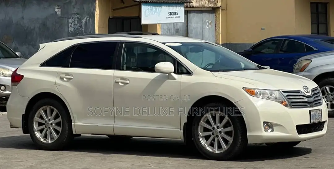 Toyota Venza 2010 White