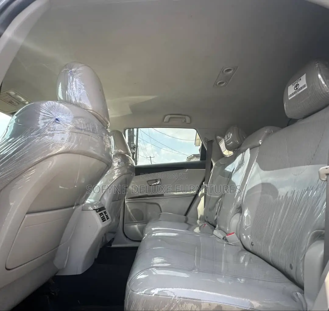 Toyota Venza 2010 White