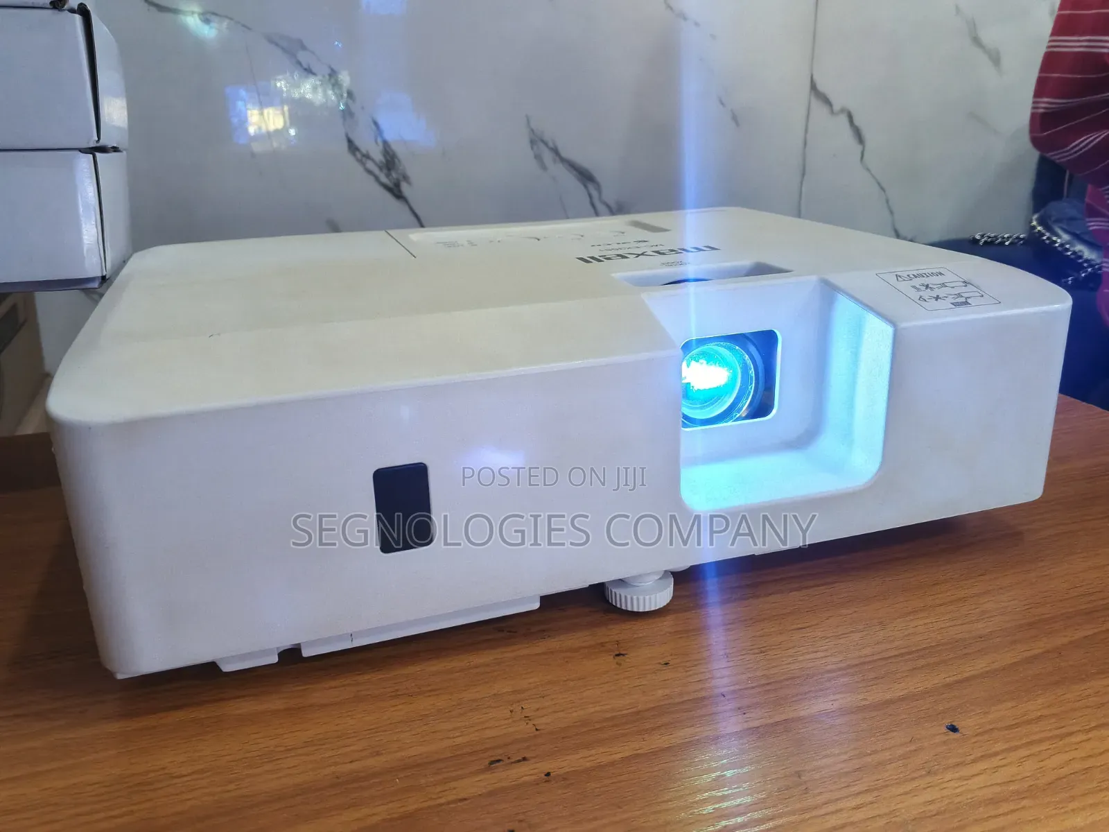 Maxell MC-EX3551 3700 Lumens XGA 3LCD Conference Room Projector