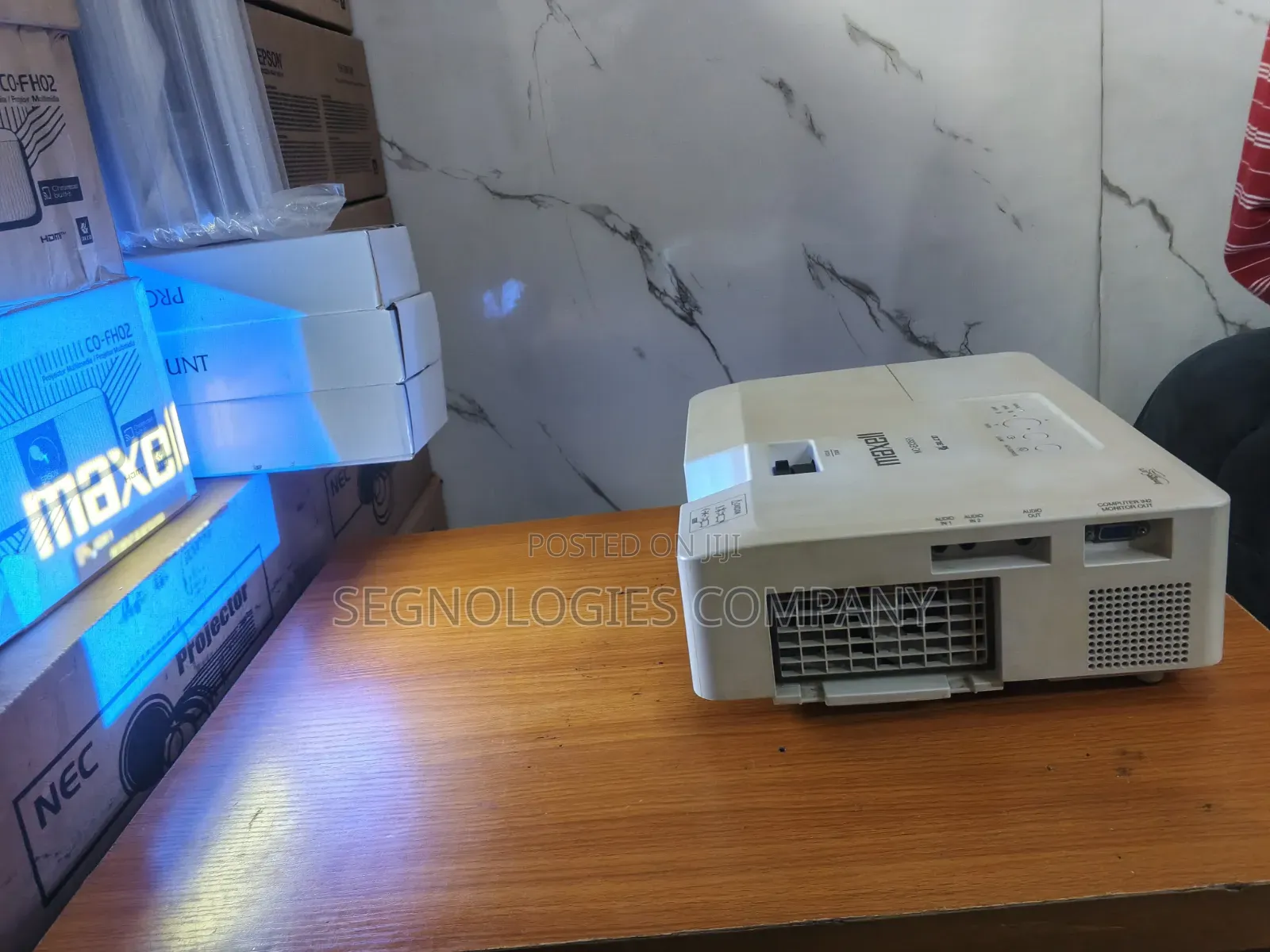 Maxell MC-EX3551 3700 Lumens XGA 3LCD Conference Room Projector