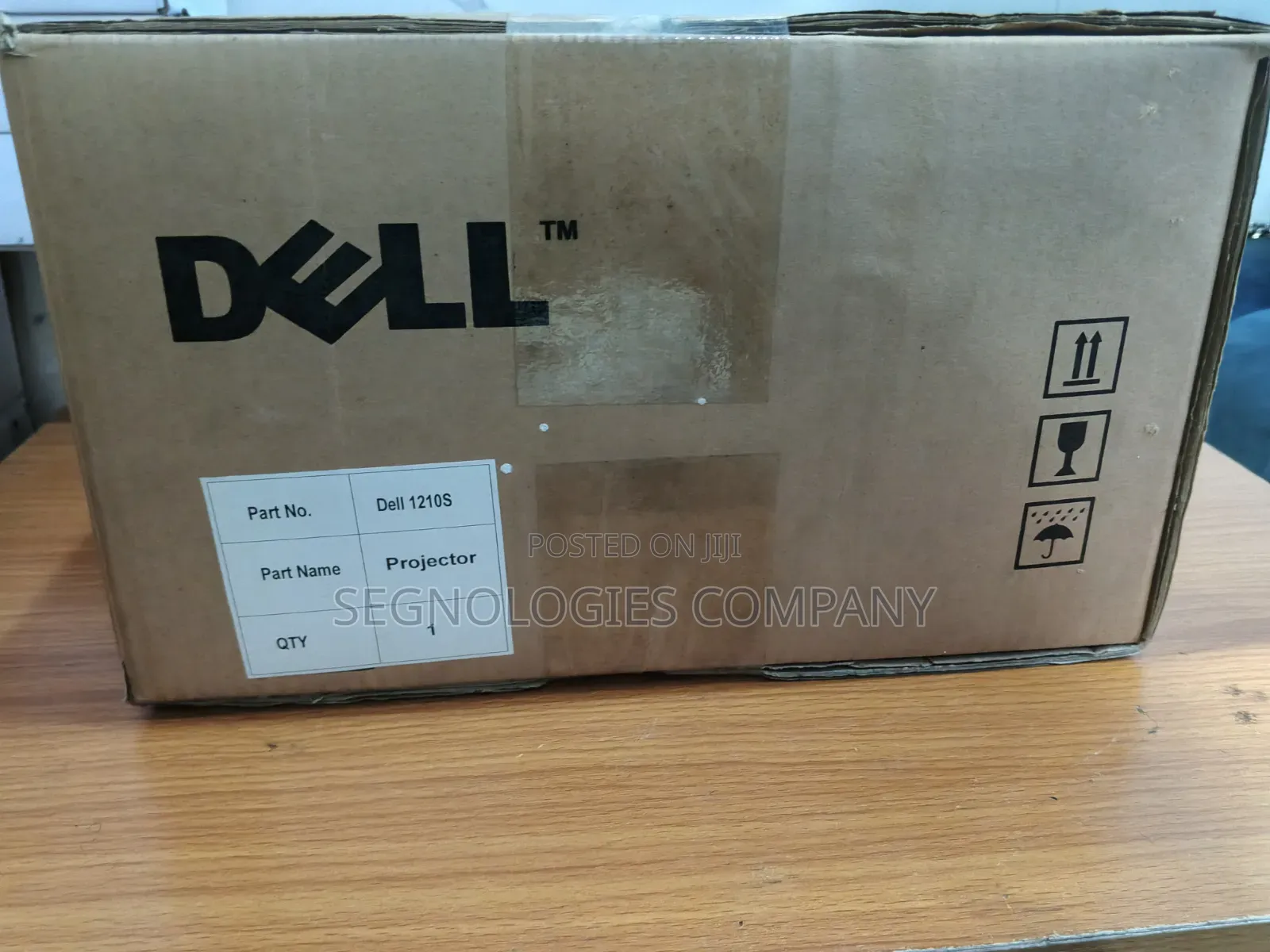 Dell 1210S 2500 Lumens SVGA DLP Projector