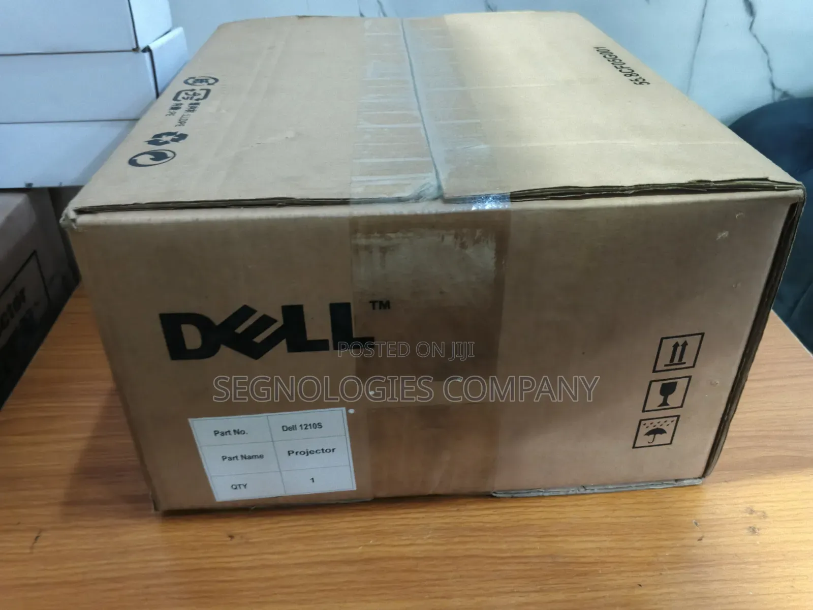 Dell 1210S 2500 Lumens SVGA DLP Projector