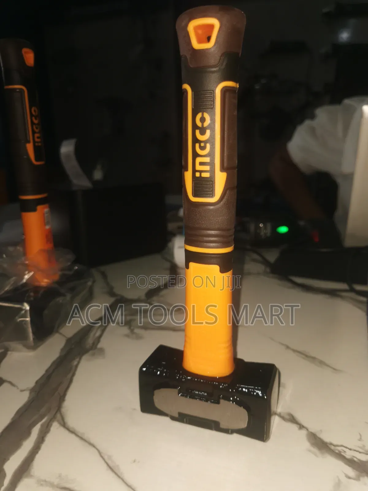 INGCO 1000g Stoning Hammer – HSTH81000 1kg