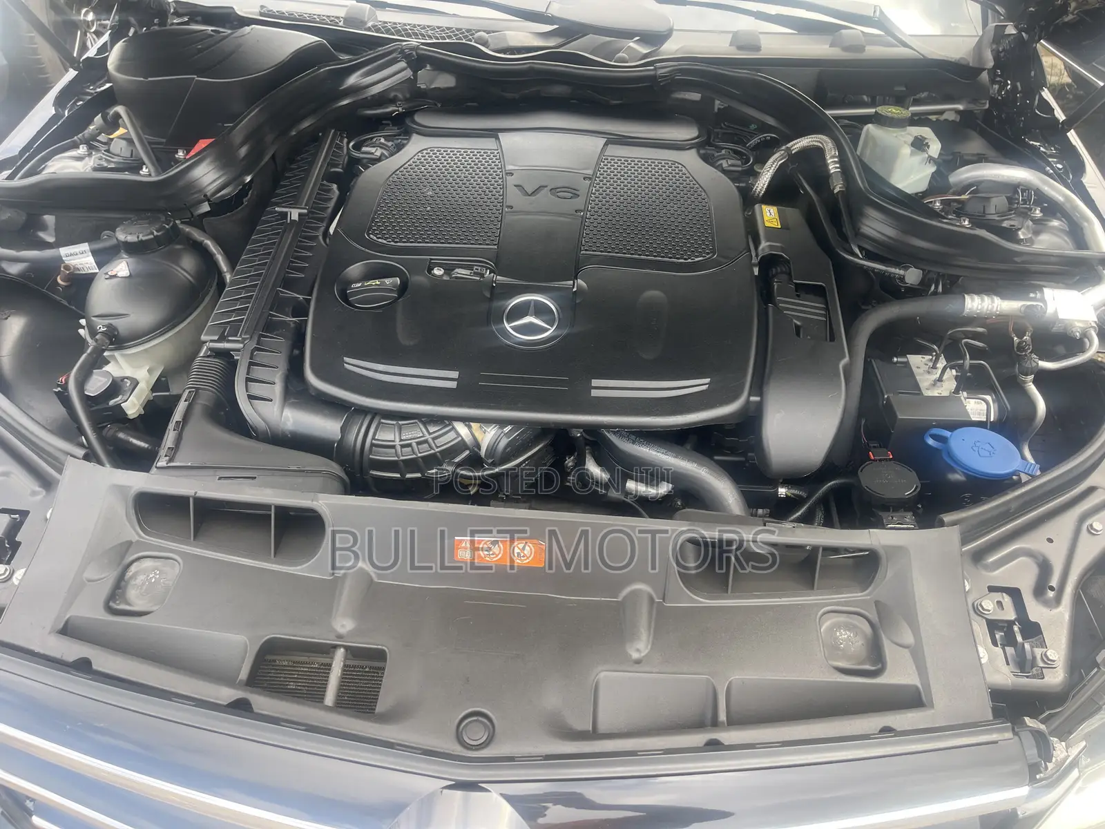 Mercedes-Benz C300 Luxury 4Matic Sedan AWD (3.0L 6cyl 7A) 2011 Gray