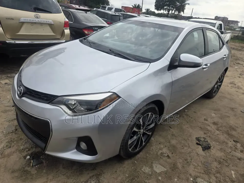 Toyota Corolla 2016 Silver