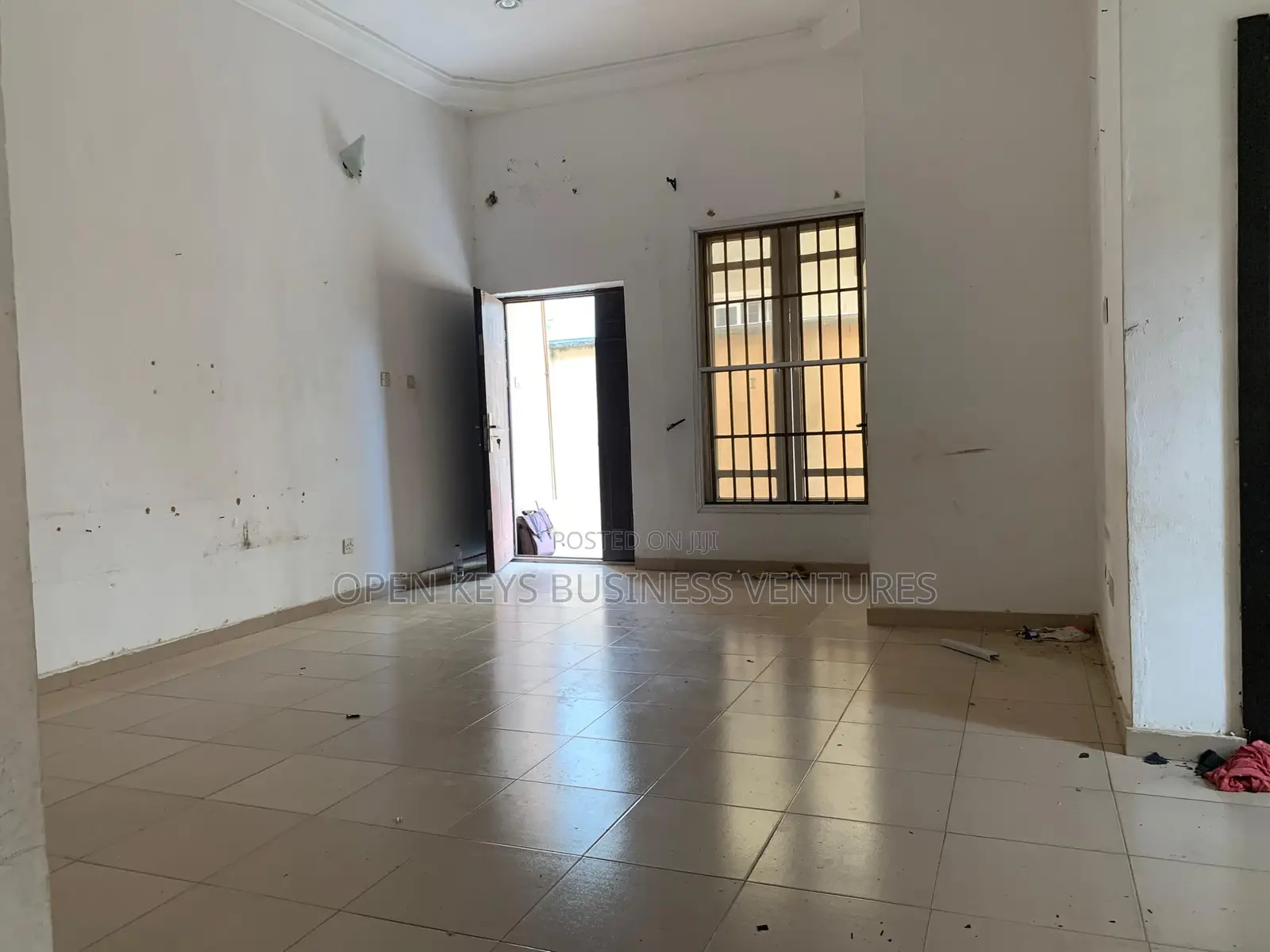 Furnished 3bdrm Apartment in A3 Estate, Bodija for rent