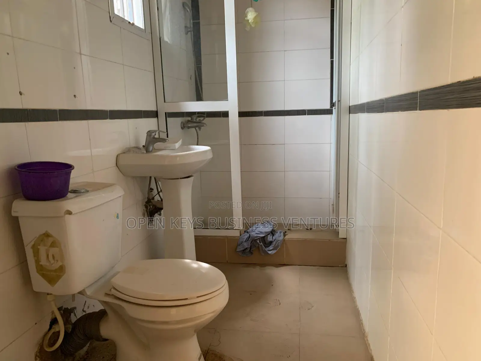 Furnished 3bdrm Apartment in A3 Estate, Bodija for rent
