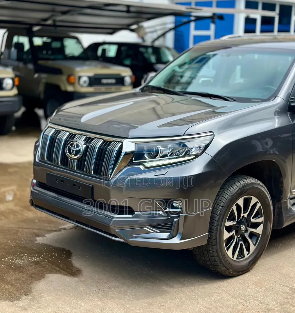 Toyota Land Cruiser Prado 2024 Black