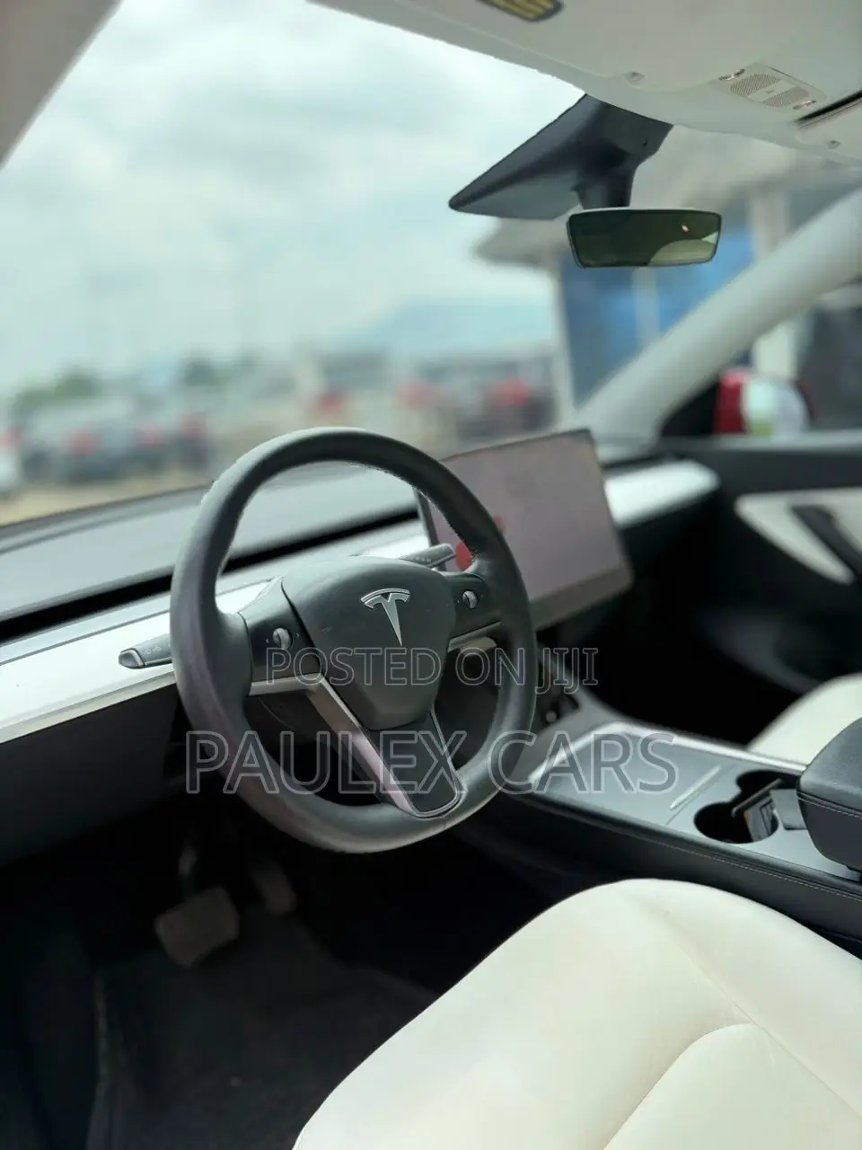 Tesla Model Y Standard Range RWD 2022 Red