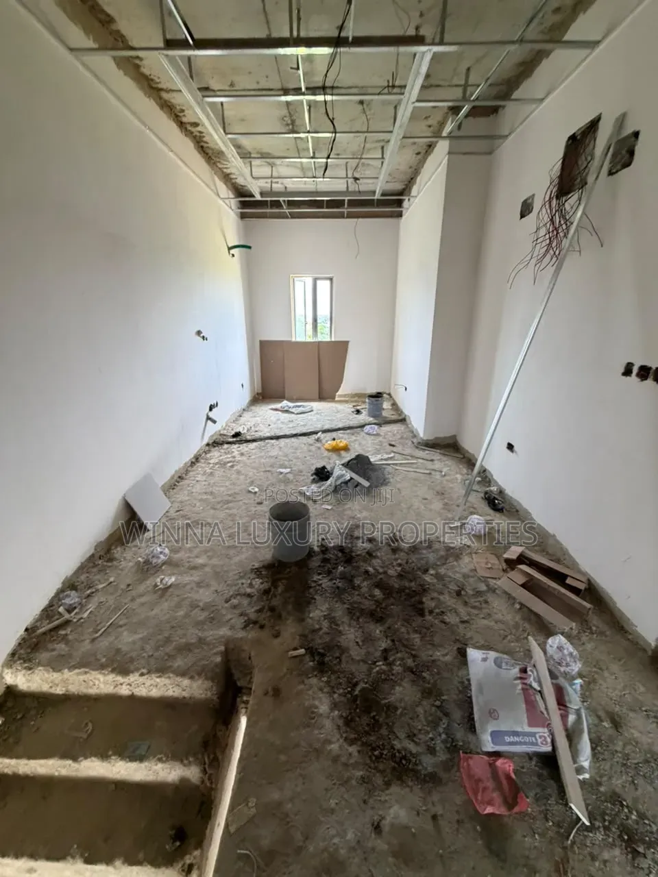 5bdrm Townhouse/Terrace in By Nizamiye, Idu Industrial for sale