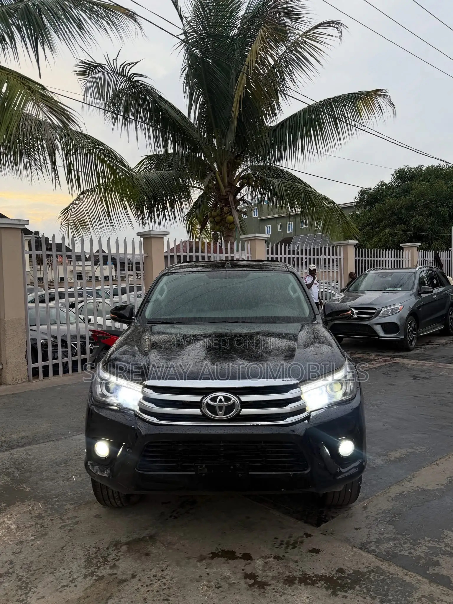 Toyota Hilux 2018 Black