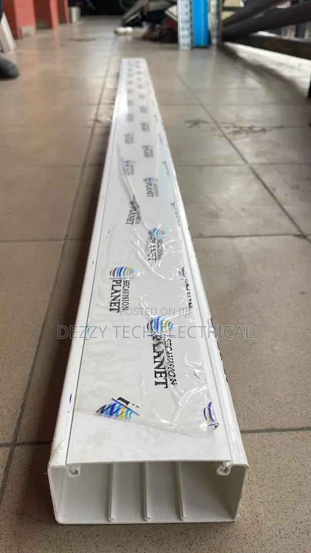 100mmx50mm PVC Cable Trunking / Cable Duct
