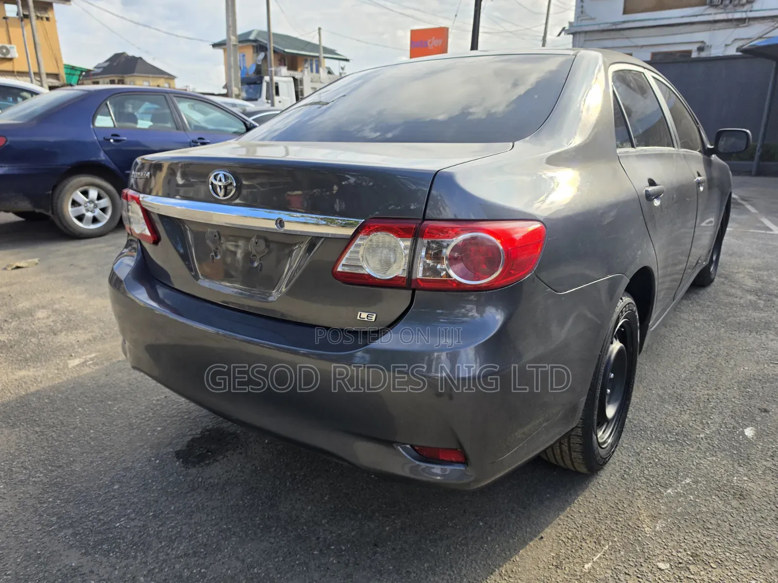 Toyota Corolla LE 4dr Sedan (1.8L 4cyl 4A) 2013 Gray