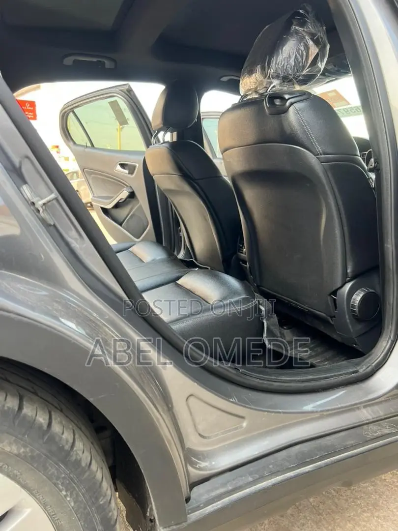 Mercedes-Benz GLA 250 2016 Gray