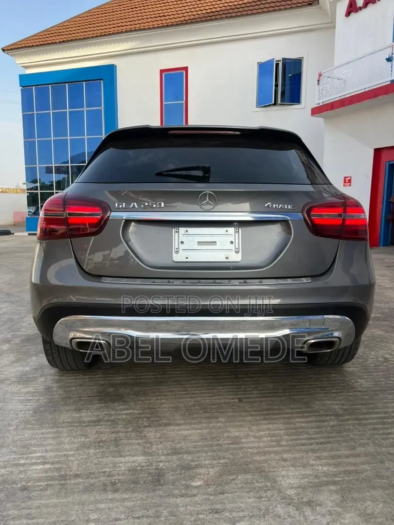 Mercedes-Benz GLA 250 2016 Gray