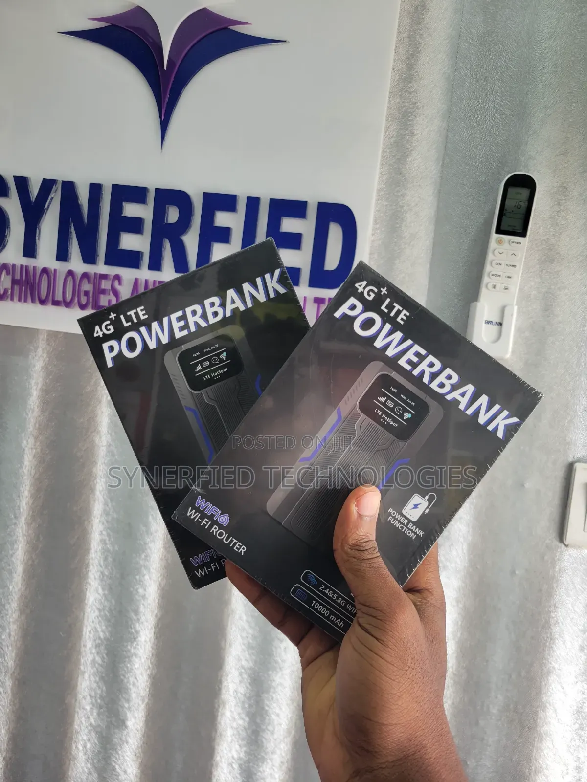 4G+ LTE Powerbank WiFi Router