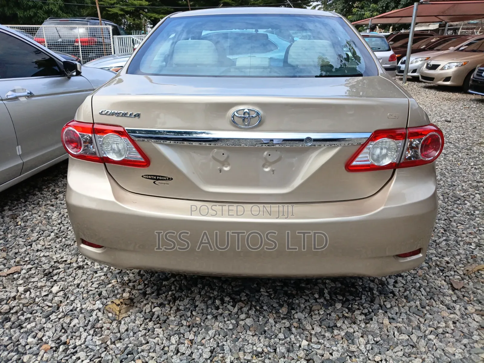 Toyota Corolla LE 4dr Sedan (1.8L 4cyl 4A) 2012 Gold