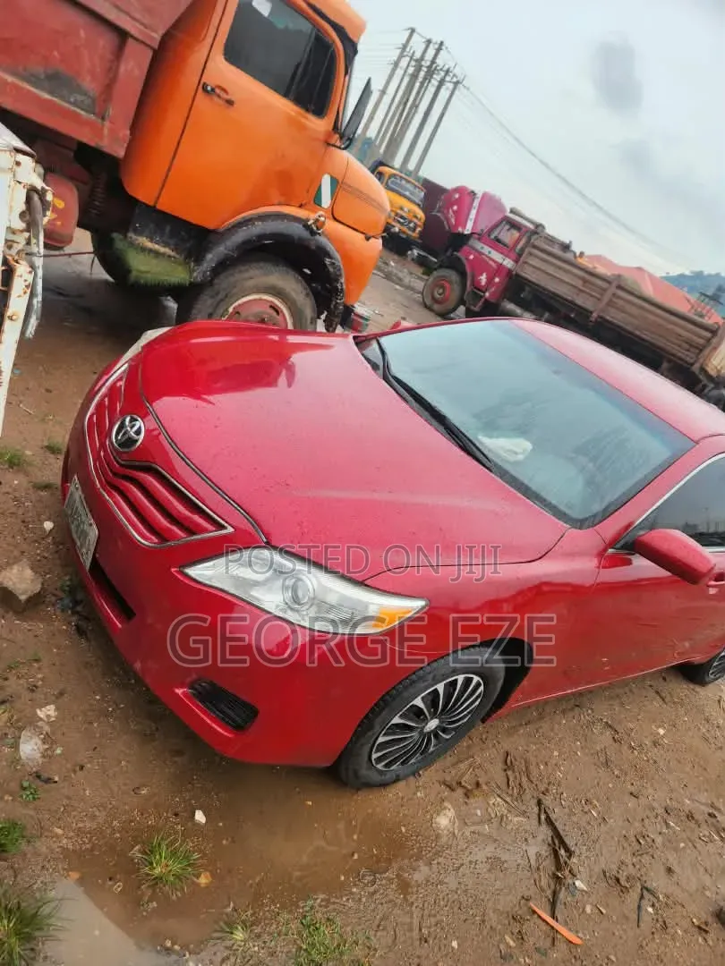 Toyota Camry 2010 Red