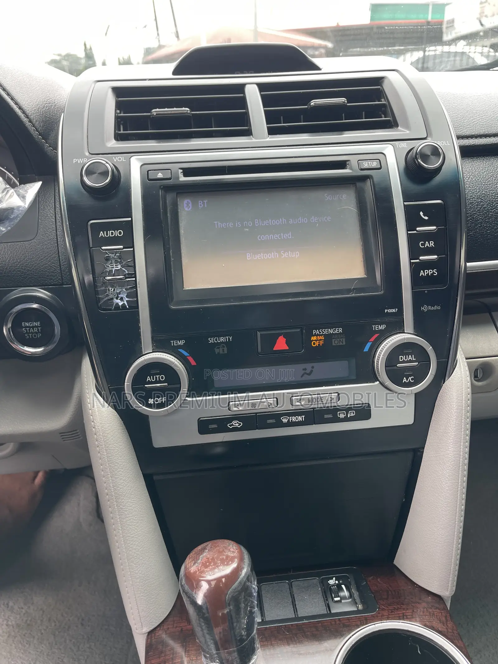 Toyota Camry XLE V6 4dr Sedan (3.5L 6cyl 6A) 2012 Gray