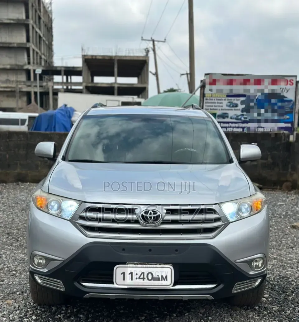 Toyota Highlander 2012 Silver