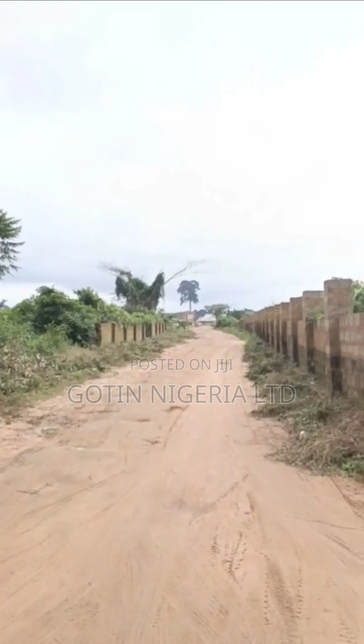 120×70ft Land, 7 Poles From Tarred Road, Airport Rd