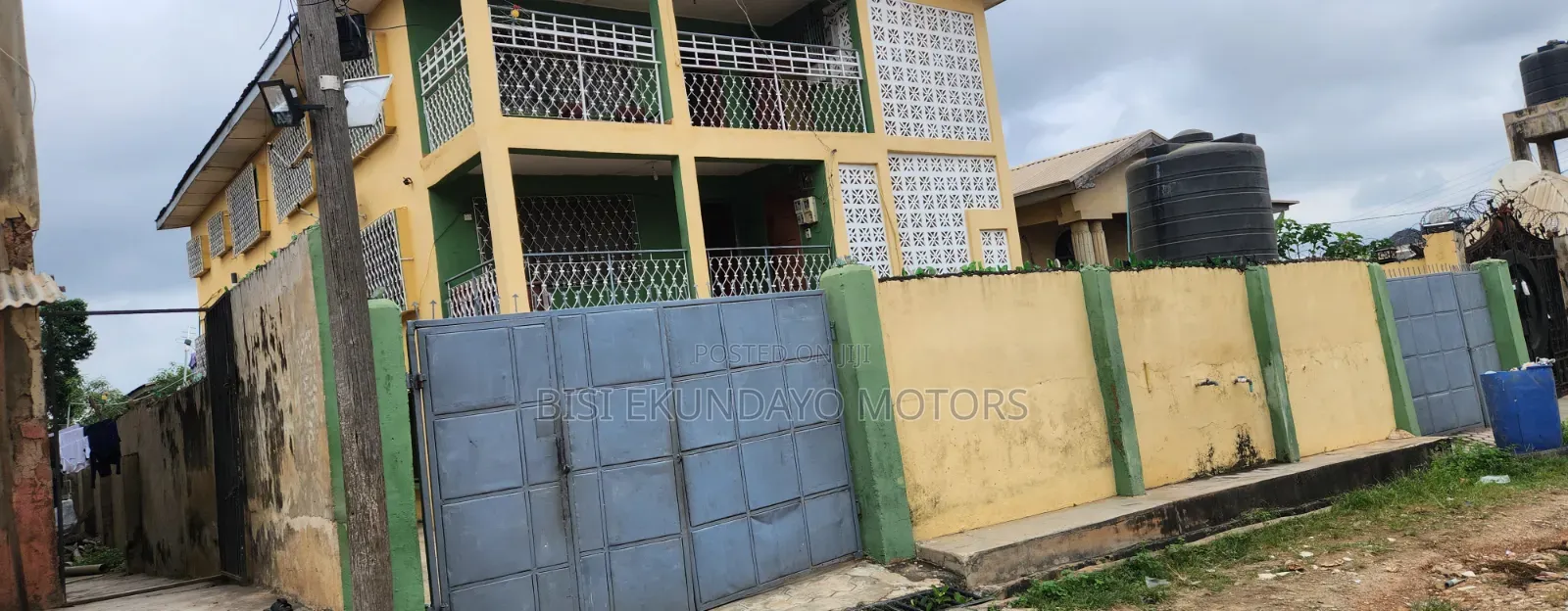 16bdrm Block of Flats in Bolumole, Ring Road, Ibadan for sale