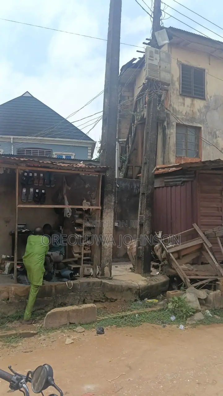2bdrm Block of Flats in Iseri Olofin for sale